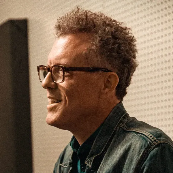Steve Lewis